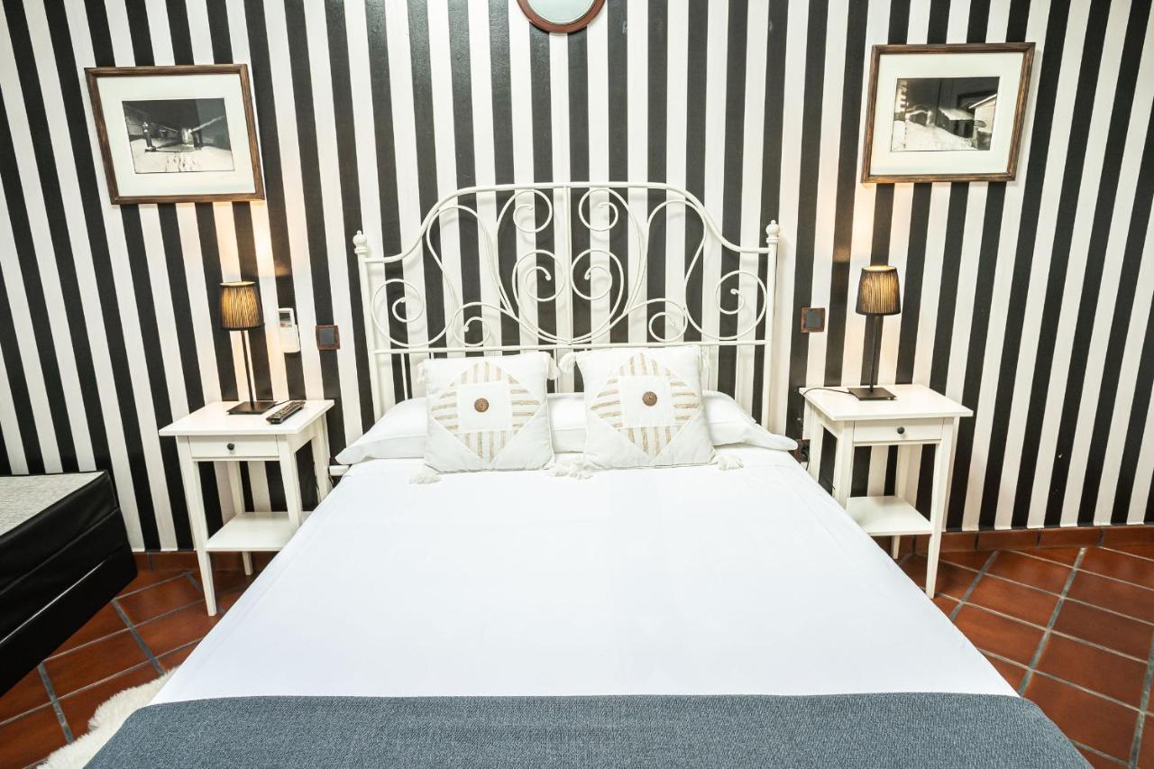 Versatil Apartamentos ซาร์ซาเดกรานาดิยา ภายนอก รูปภาพ