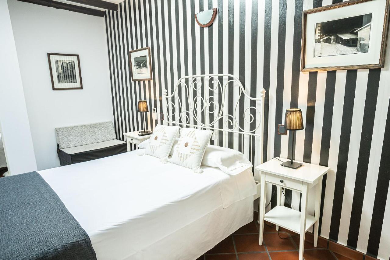 Versatil Apartamentos ซาร์ซาเดกรานาดิยา ภายนอก รูปภาพ