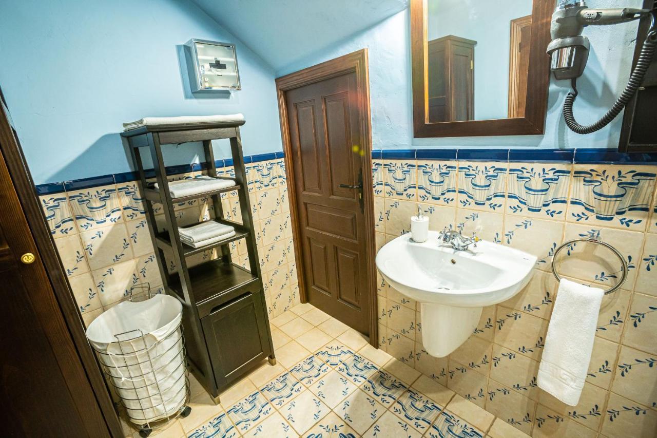 Versatil Apartamentos ซาร์ซาเดกรานาดิยา ภายนอก รูปภาพ